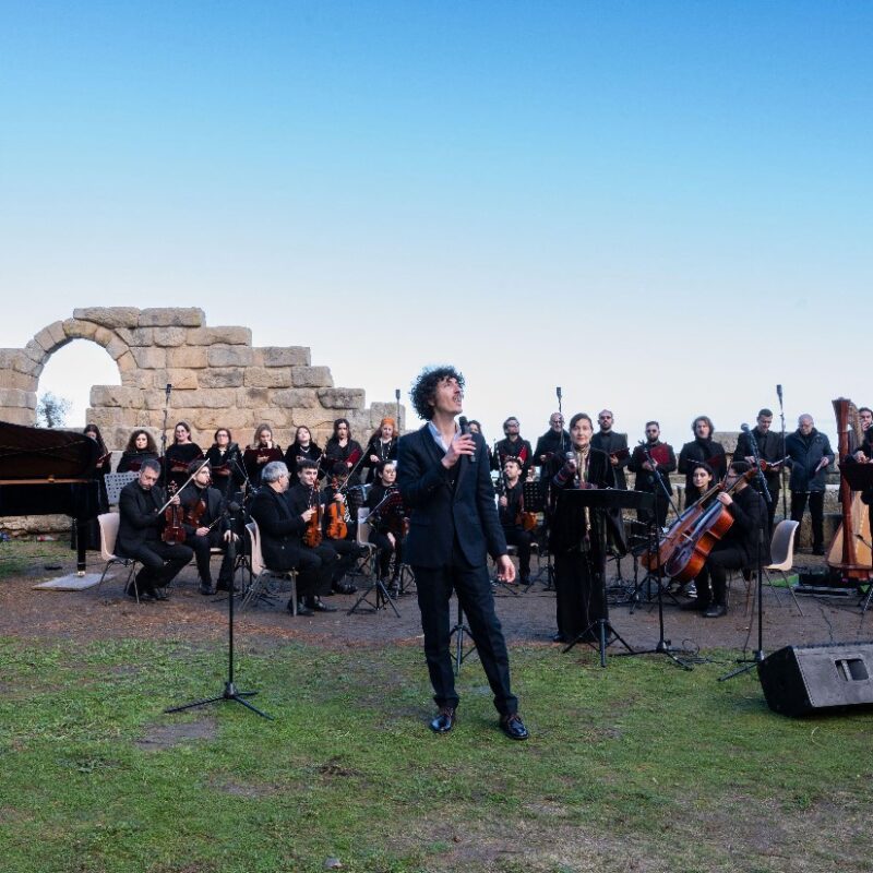 Un mito da celebrare: la musica di Morricone abbraccia la pietra del teatro di Tindari