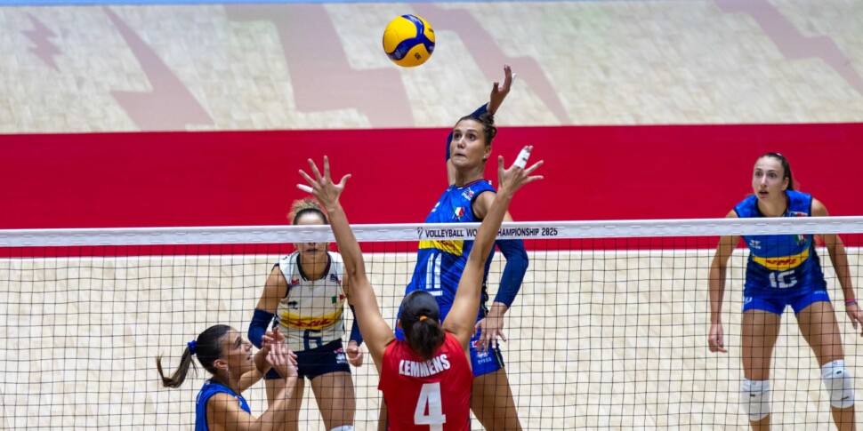 Italvolley femminile, tachicardia per Anna Danesi nel match col Belgio: "Mi succede ogni tanto, ora tutto ok" Italvolley femminile, tachicardia per Anna Danesi nel match col Belgio: "Mi succede ogni tanto, ora tutto ok"