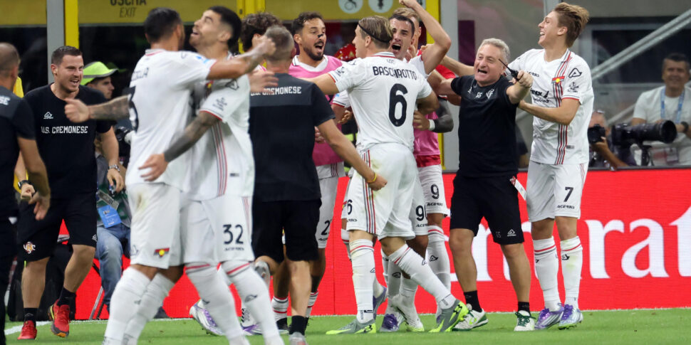 Passo falso del Milan che si fa rimontare dalla Cremonese: finisce 1 2. Wesley fa vincere di misura la Roma sul Bologna Passo falso del Milan che si fa rimontare dalla Cremonese: finisce 1 2. Wesley fa vincere di misura la Roma sul Bologna