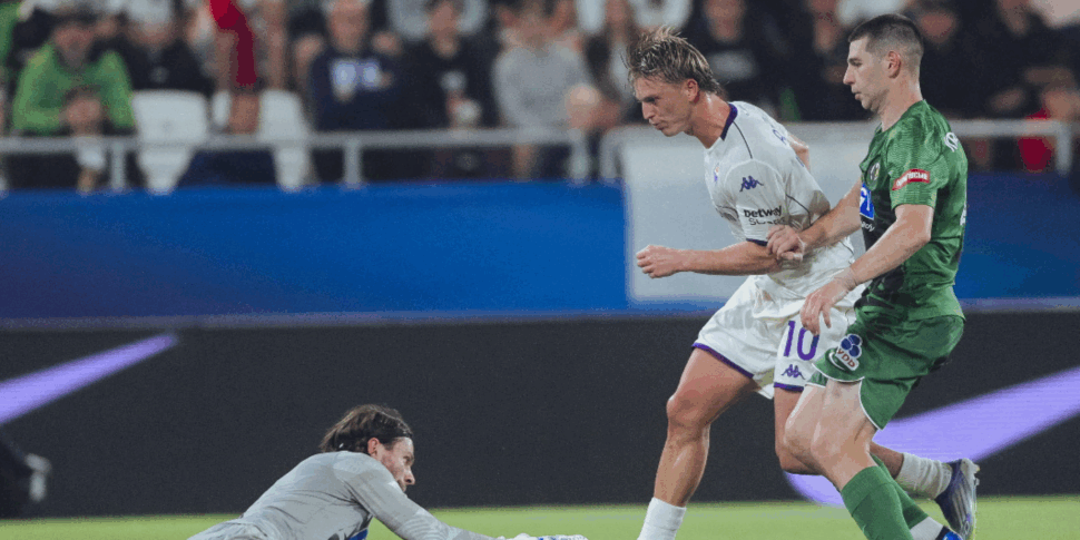 Conference League, Fiorentina col pilota automatico nonostante... Kean (espulso): 3-0 al Polyssia