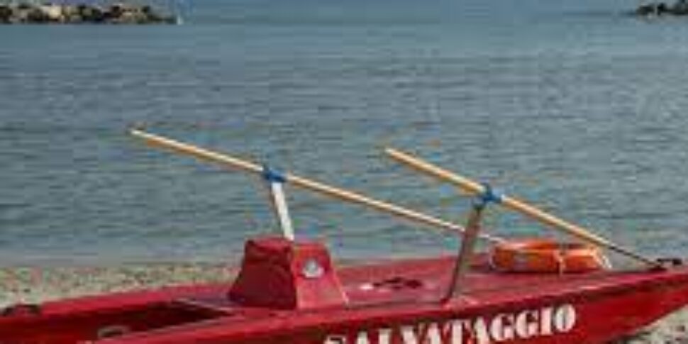 Donna di 74 anni muore in mare a Palermo: vani i tentativi di salvataggio