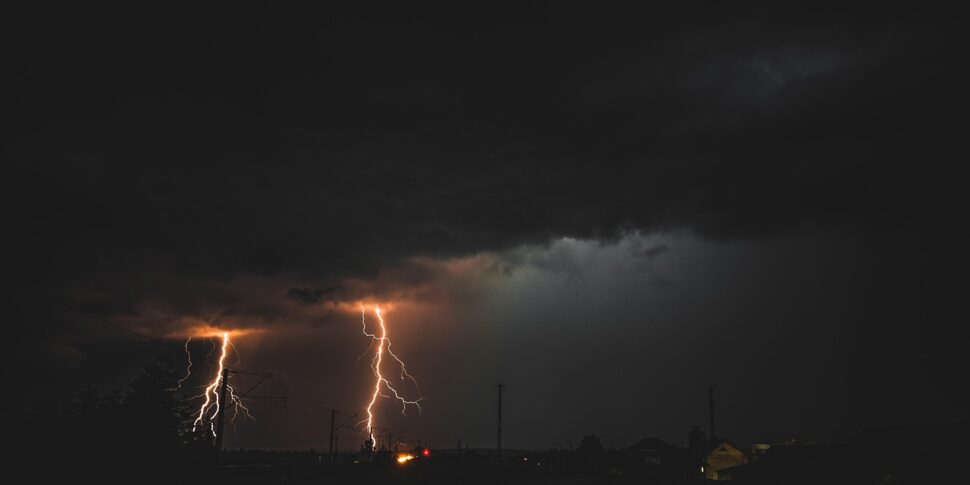 Maltempo, dirottati sei voli previsti in arrivo a Brindisi Maltempo, dirottati sei voli previsti in arrivo a Brindisi