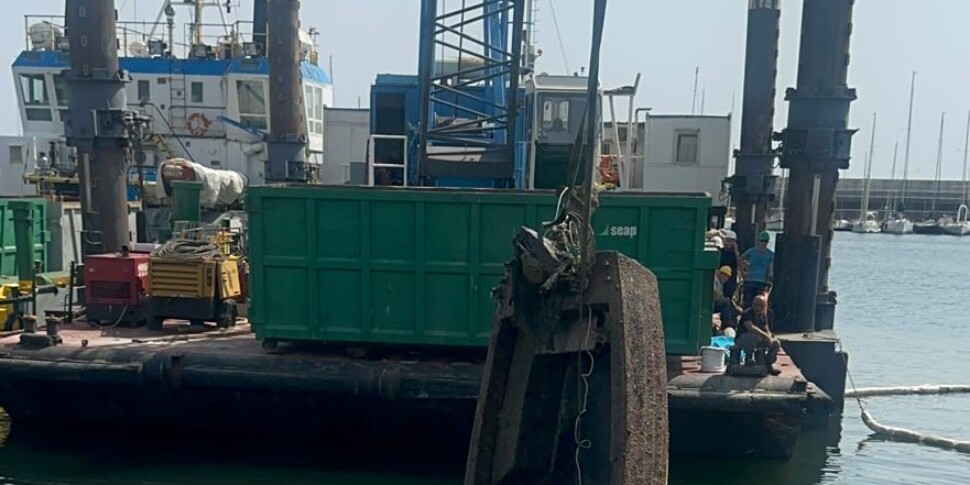 Porto di Catania, 14 relitti già rimossi: il mare torna a respirare