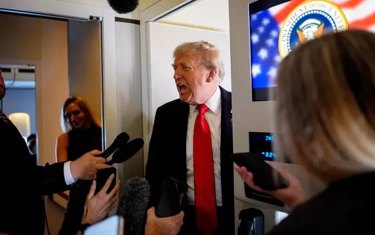 Trump a Zelensky e Nato: "Putin vuole un accordo globale di pace, non la tregua". Meloni partecipa alla call coi leader Ue