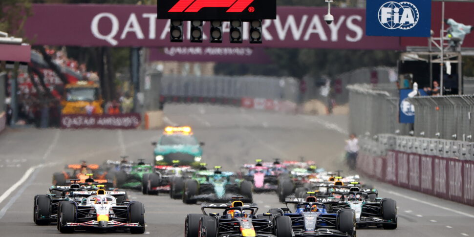 Formula 1, Gran premio dell’Azerbaijan: trionfa Verstappen, Sainz e Formula 1, Gran premio dell’Azerbaijan: trionfa Verstappen, Sainz e