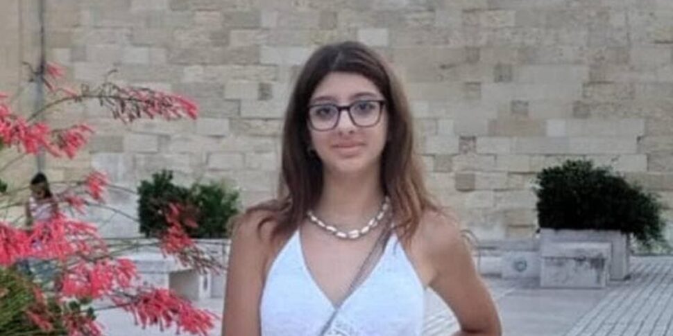 Esce da casa per andare a scuola e scompare, ore di ansia per una 12enne a Lecce