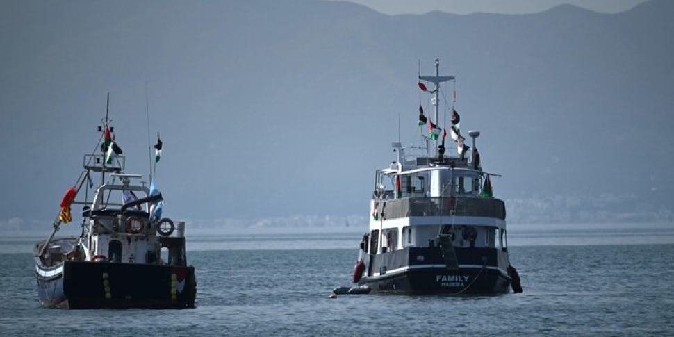La Flotilla Gaza denuncia un secondo attacco con drone, colpita la "Alma". Oggi partenze da Tunisi e Siracusa La Flotilla Gaza denuncia un secondo attacco con drone, colpita la "Alma". Oggi partenze da Tunisi e Siracusa