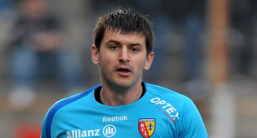 Partita tra vecchie glorie: muore in campo a 41 anni l’ex capitano della Stella Rossa Dejan Milovanovic