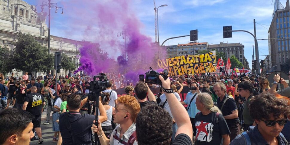Corteo per il Leoncavallo, blitz nel cantiere del Pirellino. Salvatores: importante manifestare