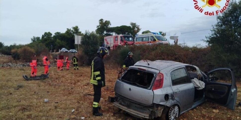 Auto esce fuori strada a Francavilla Fontana, due morti