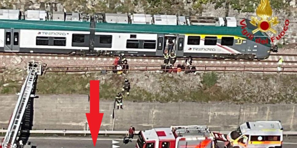 Grande masso sulla ferrovia Milano Lecco Tirano e sulla strada, sfiorata la tragedia