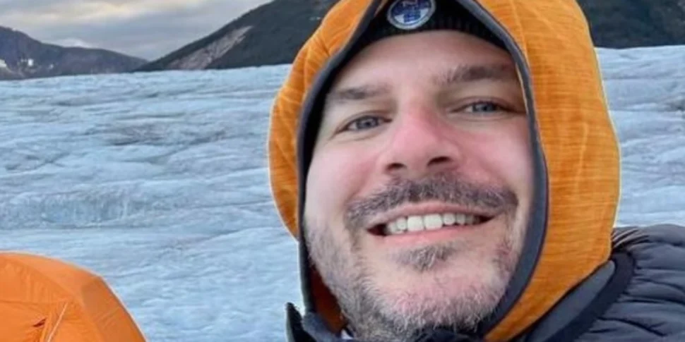 È morto in Alaska il geologo planetario Riccardo Pozzobon: scivolato nelle acque di fusione di un ghiacciaio È morto in Alaska il geologo planetario Riccardo Pozzobon: scivolato nelle acque di fusione di un ghiacciaio
