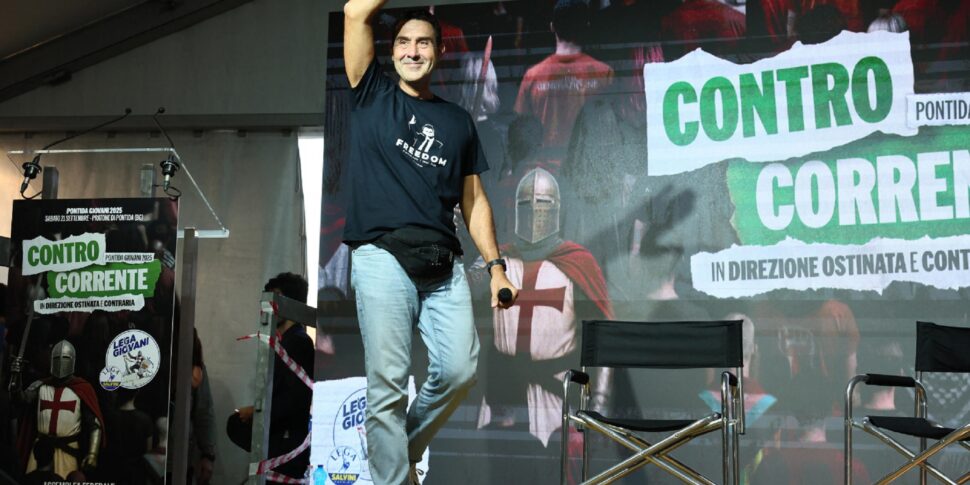 https://assets.gazzettadelsud.it/2025/09/Roberto-Vannacci-a-Pontida-970x485.jpg