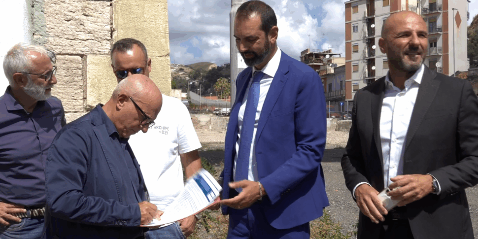 Messina: un parco urbano lì dove c'erano le baracche, consegnati i lavori a Camaro Sottomontagna