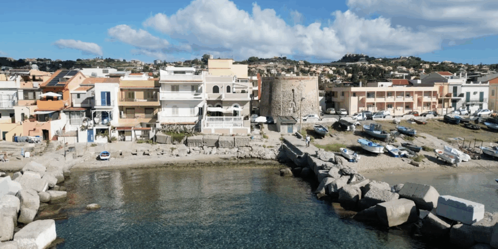 Messina, case nel dramma a Ganzirri: il mare rischia di inghiottirle. Caminiti: "Già effettuati interventi per 3 milioni"