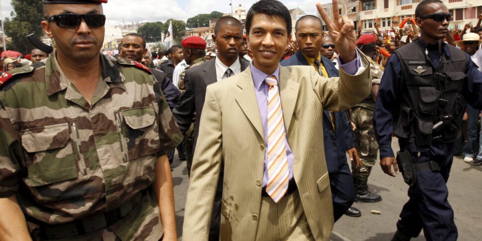 Madagascar, il presidente Andry Rajoelina scioglie il governo