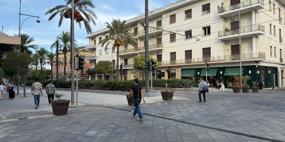 Messina, l'isola pedonale sul Viale fa un altro passo in avanti