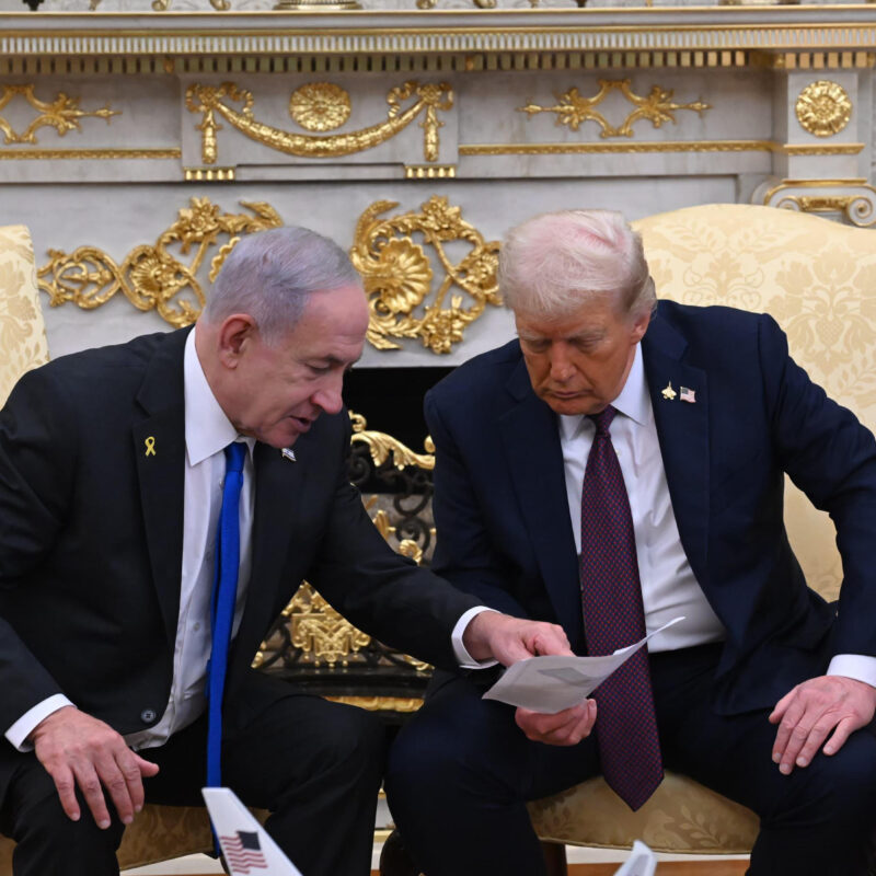 L'incontro tra il presidente degli Stati Uniti, Donald Trump, e il primo ministro d'Israele, Benjamin Netanyahu, alla Casa Bianca, Washington, 29 settembre 2025 ANSA / ufficio stampa Netanyahu ++FOTO DIFFUSA DALL'UFFICIO STAMPA - USARE SOLO PER ILLUSTRARE OGGI LA NOTIZIA INDICATA NEL TITOLO - NON ARCHIVIARE  FOTO NON IN VENDITA - DA USARE SOLO PER FINI GIORNALISTICI - NPK+++