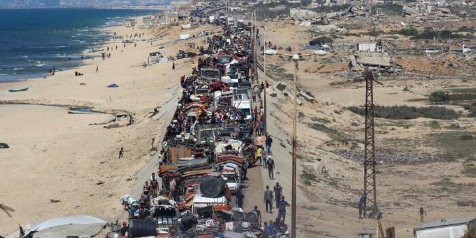 Israele prepara l’assalto a Gaza City: schierati carri armati e mezzi corazzati al confine