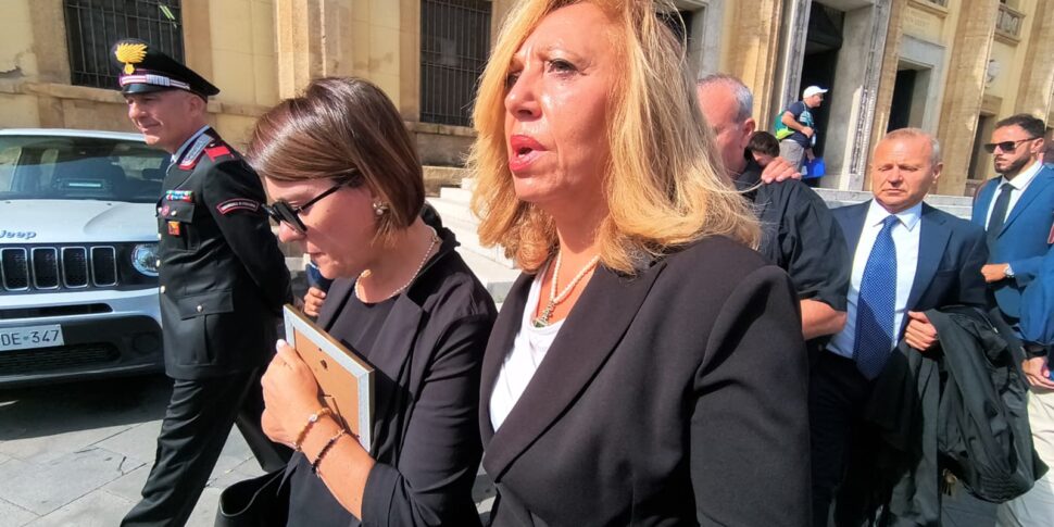 Processo per la morte di Sara Campanella: le chat tra la mamma e Stefano Argentino sotto la lente dei legali