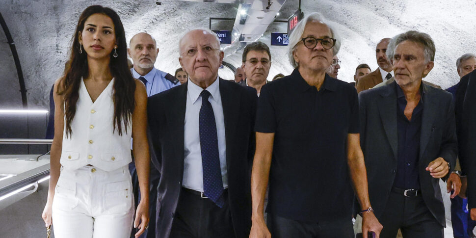 gaffe di vincenzo de luca sullo scultore anish kapoor grati a sua figlia ma 232 la compagna