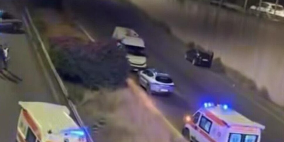 Incidente mortale a Palermo, vittime due giovani di 27 e 22 anni. Si sono schiantati con la moto nel sottopasso di via Belgio Incidente mortale a Palermo, vittime due giovani di 27 e 22 anni. Si sono schiantati con la moto nel sottopasso di via Belgio