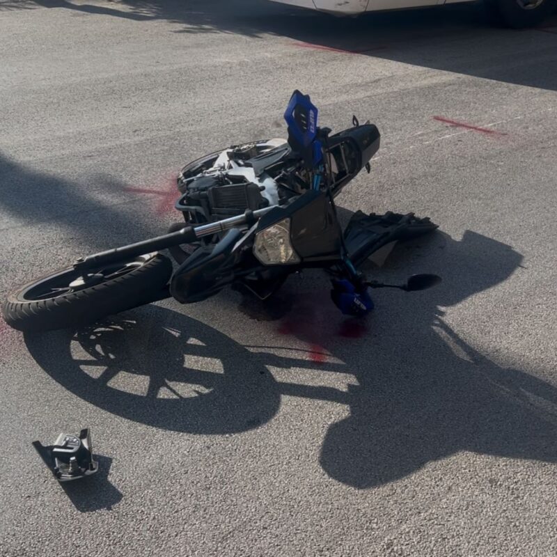 Si schianta con la moto contro un bus turistico a Taormina: 15enne in ...