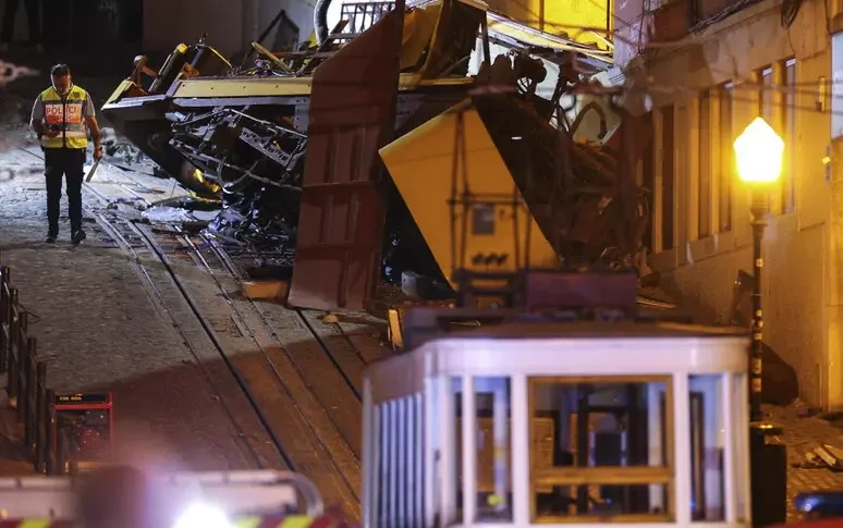 La strage di Lisbona, un cavo rotto l La strage di Lisbona, un cavo rotto l