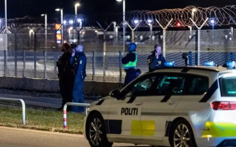 Caos nei cieli di Copenaghen: aeroporti chiusi e decine di voli cancellati a causa di droni sospetti