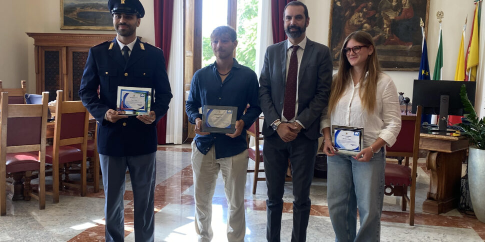 "Angeli del mare", sono i bagnini di Messina che salvano vite. La storia di Francesco e di un gesto eroico