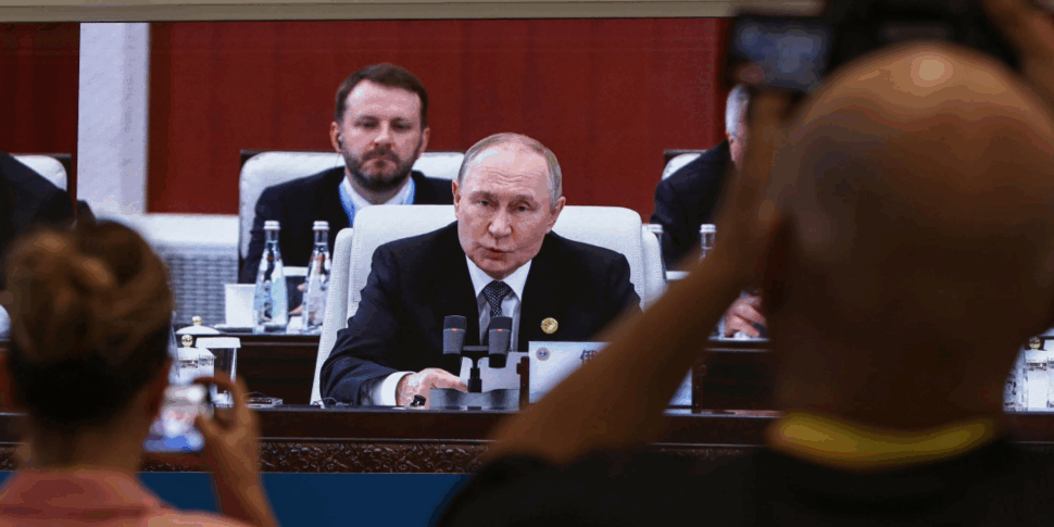 Crisi in Ucraina, Putin incontra Xi Jinping: “Sforzi di Cina e India da apprezzare” Crisi in Ucraina, Putin incontra Xi Jinping: “Sforzi di Cina e India da apprezzare”