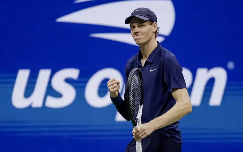 Us Open: 4 set e 3 ore e mezza di gioco per battere Auger Aliassime, Sinner in finale contro Alcaraz Us Open: 4 set e 3 ore e mezza di gioco per battere Auger Aliassime, Sinner in finale contro Alcaraz