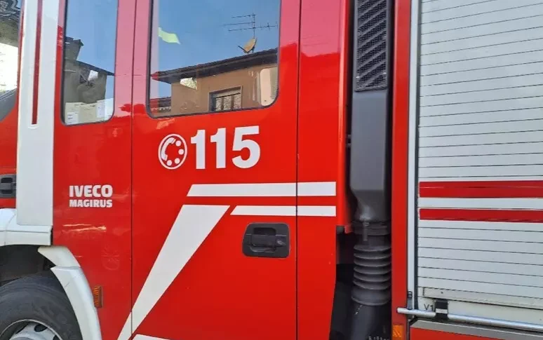 Tenta di uccidere la fidanzata incendiando la casa: arrestato un 25enne a Torino
