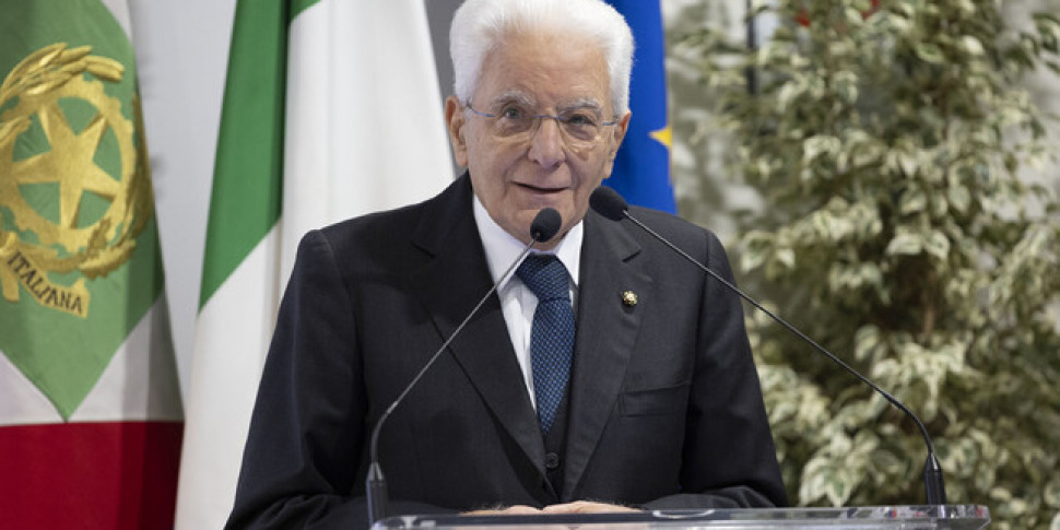 Mattarella: "Sisma Irpinia sprone alla ricerca di soluzioni adeguate"