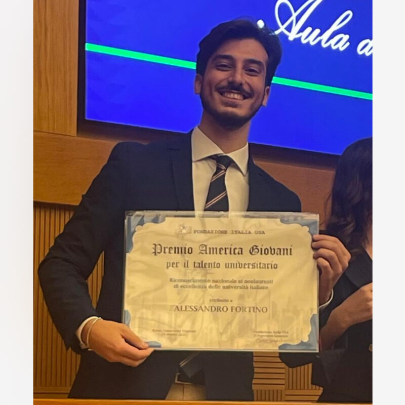 Un'eccellenza cosentina dell'Unical in evidenza alla Camera: Alessandro Fortino insignito del "Premio America Giovani"