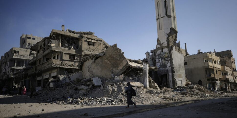 Piano di pace, Hamas vuole modifiche alla clausola di disarmo. Israele avverte: ultima occasione per lasciare Gaza city