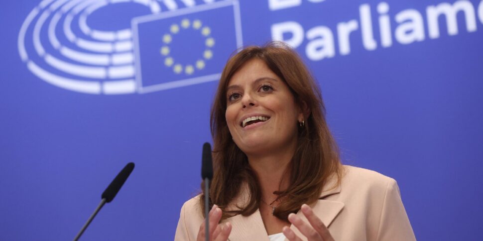https://assets.gazzettadelsud.it/2025/10/Ilaria-Salis-970x485.jpg
