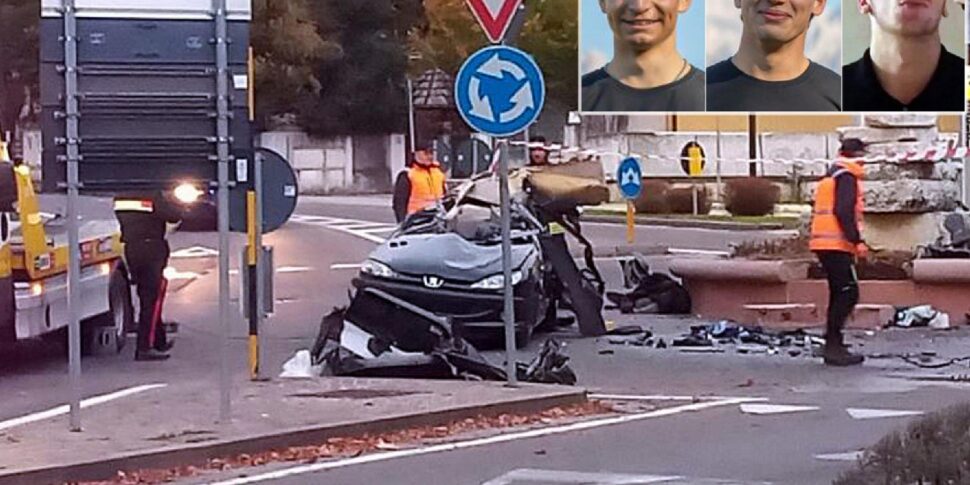 Asiago, volo mortale alla rotonda: tre ragazzi di vent’anni perdono la vita, due feriti gravi Asiago, volo mortale alla rotonda: tre ragazzi di vent’anni perdono la vita, due feriti gravi