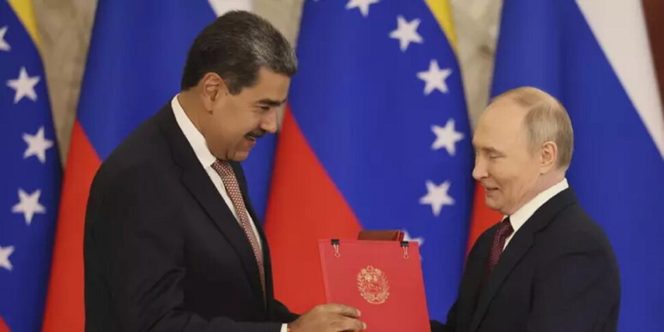 venezuela il presidente maduro chiede a putin un aiuto contro eventuali i raid americani da Feedpress.me venezuela il presidente maduro chiede a putin un aiuto contro eventuali i raid americani