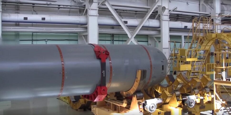 putin testato il missile sottomarino a propulsione nucleare poseidon niente di simile al mondo e invita kiev alla resa dei soldati circondati