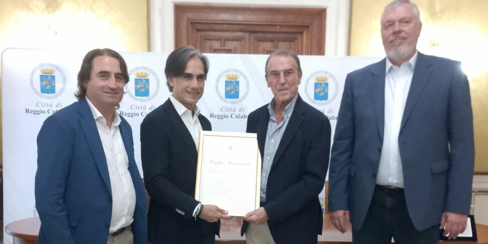 Reggio Calabria celebra Charlie Recalcati, icona della Viola e del basket italiano
