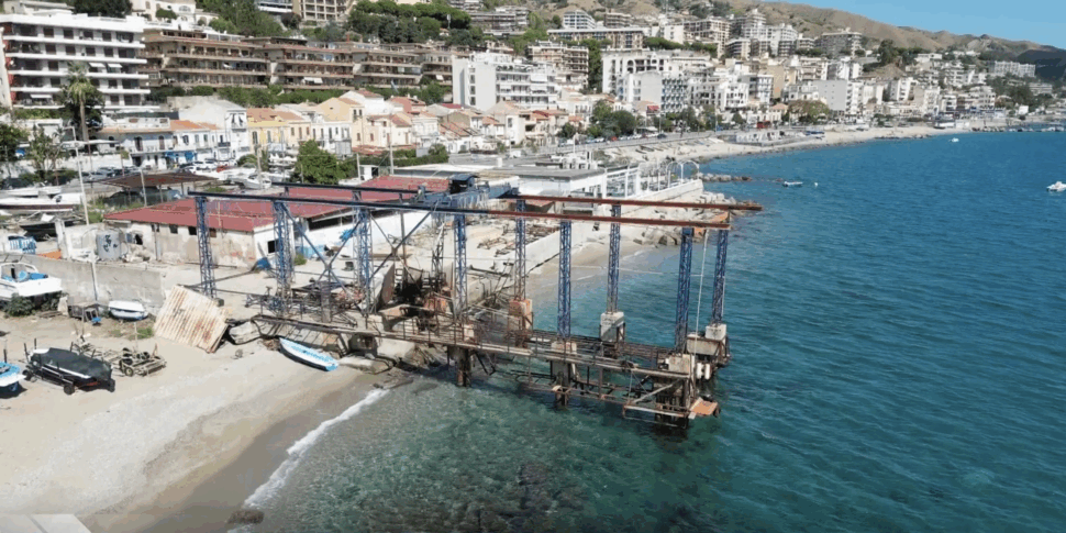Messina, l'ecomostro del cantiere di Paradiso: c'è chi lo vuole rimuovere gratis