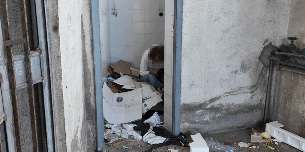 Messina, rinviate le demolizioni dell'ex Silos e della Casa del Portuale. Presenti alcuni senzatetto