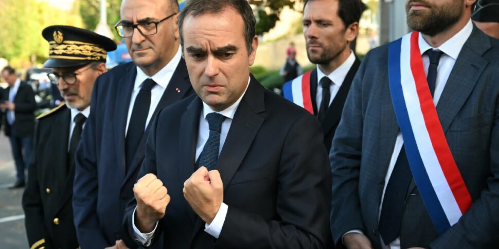 https://assets.gazzettadelsud.it/2025/10/Sebastien-Lecornu-970x485.jpg