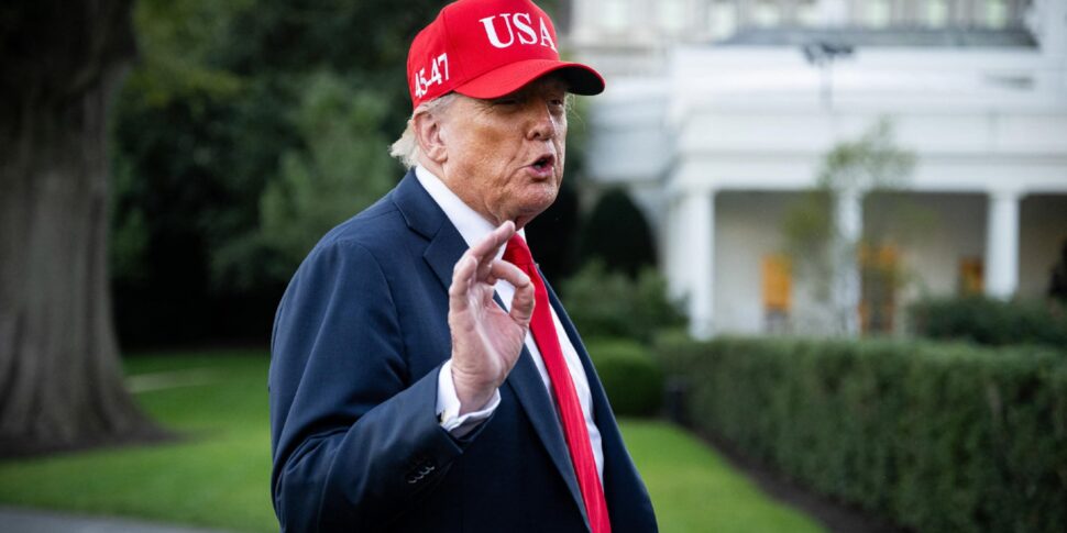https://assets.gazzettadelsud.it/2025/10/US-President-Donald-Trump-970x485.jpg