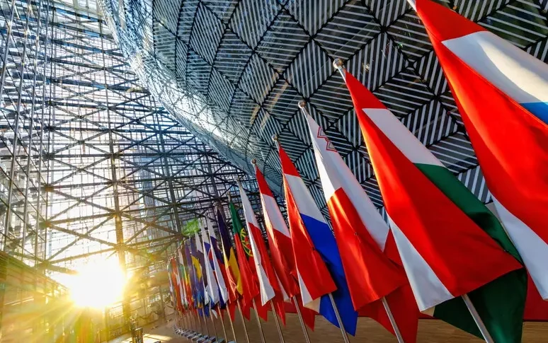 https://assets.gazzettadelsud.it/2025/10/bruxelles-ue-774x485.webp