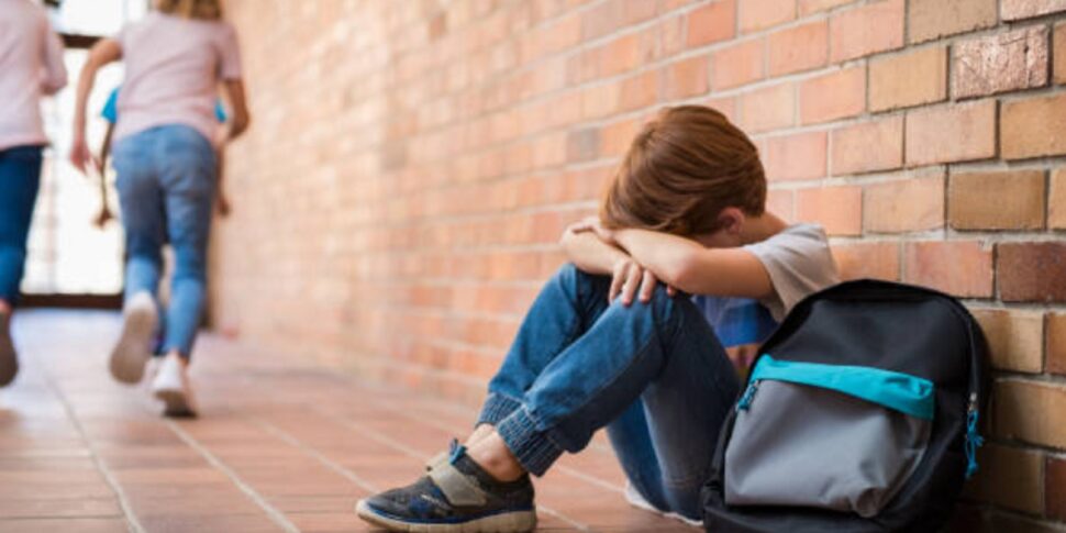 https://assets.gazzettadelsud.it/2025/10/bullismo-a-scuola-970x485.jpg