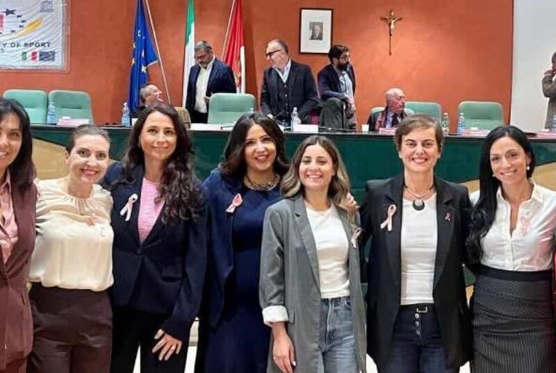 Rende si tinge di rosa, due giornate dedicate alla prevenzione del tumore al seno: al via l’Ottobre Rosa