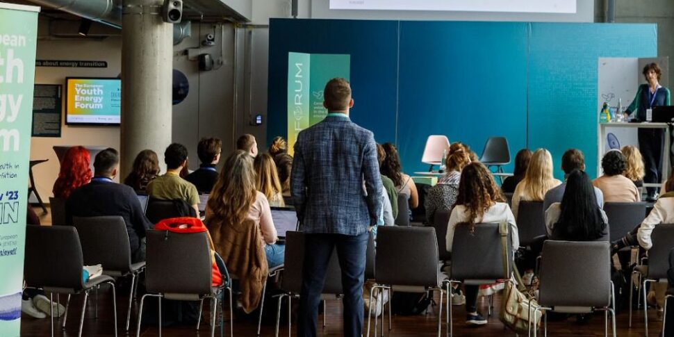https://assets.gazzettadelsud.it/2025/10/convegno-energia-catania-970x485.jpeg
