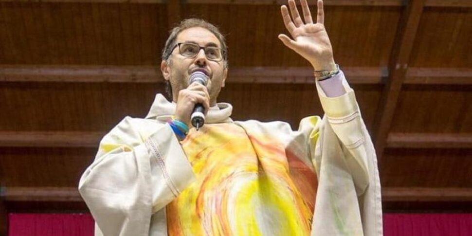https://assets.gazzettadelsud.it/2025/10/don-Carlo-Occelli-970x485.jpg